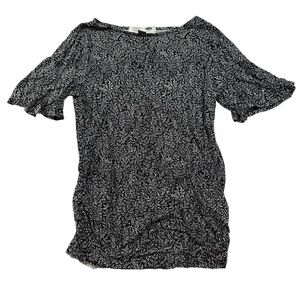 Old Navy Maternity Blouse Medium Black White Floral Print Flutter Sleeve Rayon